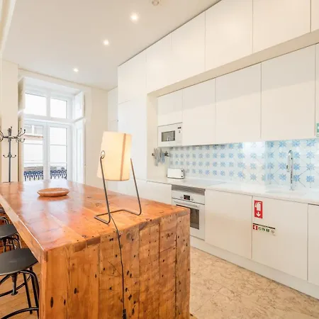 Appartamento Classy Duplex In Historic Lisbona