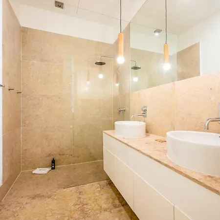 Апартаменти Classy Duplex In Historic