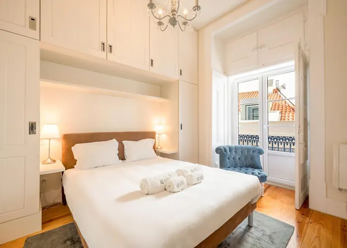 Classy Duplex In Historic Апартаменти *