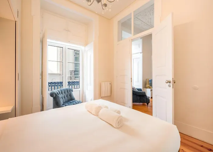 Classy Duplex In Historic Apartamento Lisboa