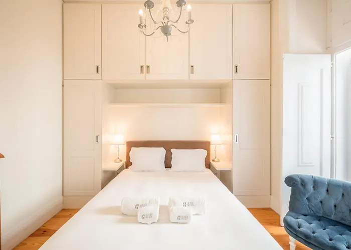 Classy Duplex In Historic Lisboa