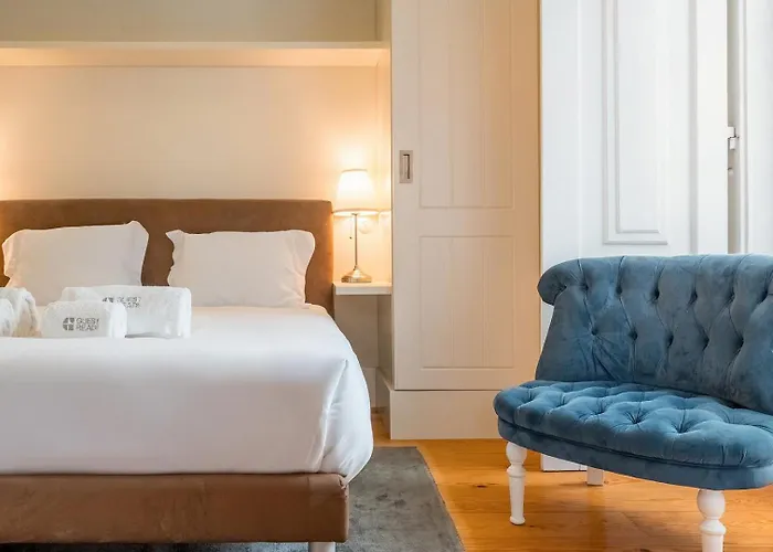 Classy Duplex In Historic *