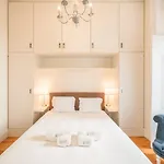 Classy Duplex In Historic Lisbona